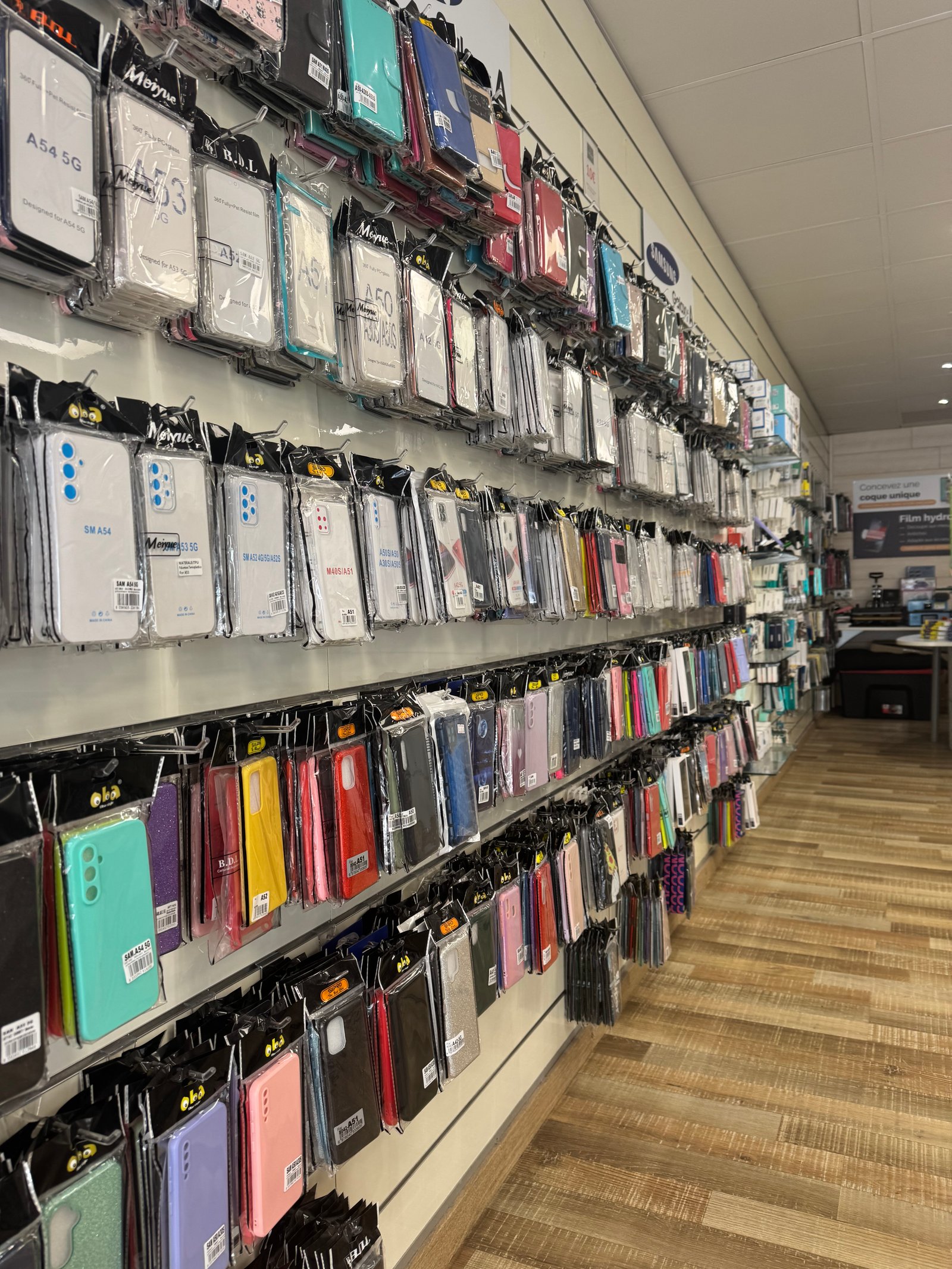 PointPhone Fréjus - Intérieur